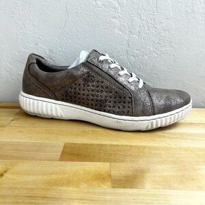 Clarks Collection Caroline Ella Metallic Gold Leather Sneakers Women's Size 9.5